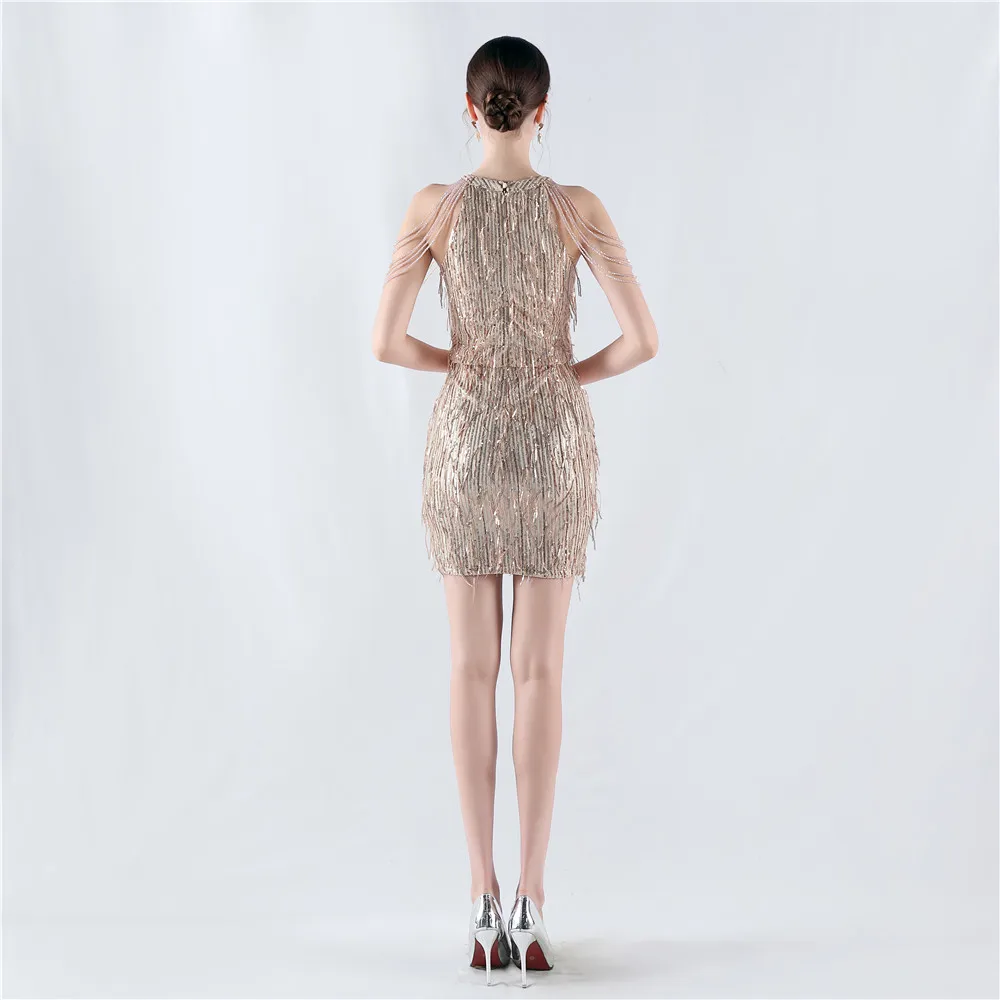 Женское платье с пайетками и бисером короткое для выпускного вечера вечернее