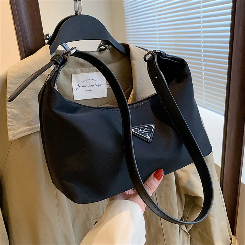 2023 New Fashion Casual Nylon Fabric Shoulder Underarm Bag Messenger Bags for Woman Versatile Dumpling Bag Crossbody Bag