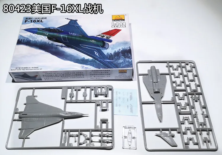 27 шт. пластиковые настольные игрушки 1/144 |