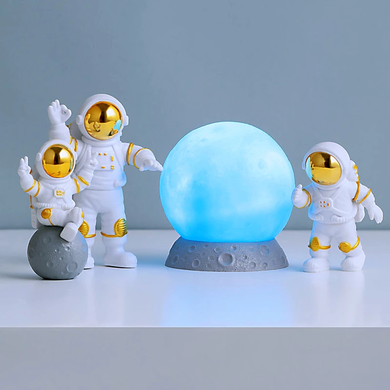 

Astronaut Decor Kit Action Figures Moon Ornament Gift PVC Solid Plastic Room Office Desktop Statue Artwork Home Decoration
