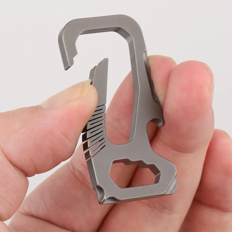 

Outdoor Professional Camping Hiking Buckle EDC Titanium Alloy Keychain Mountaineering Clip Hook Keychain Bottle Opener