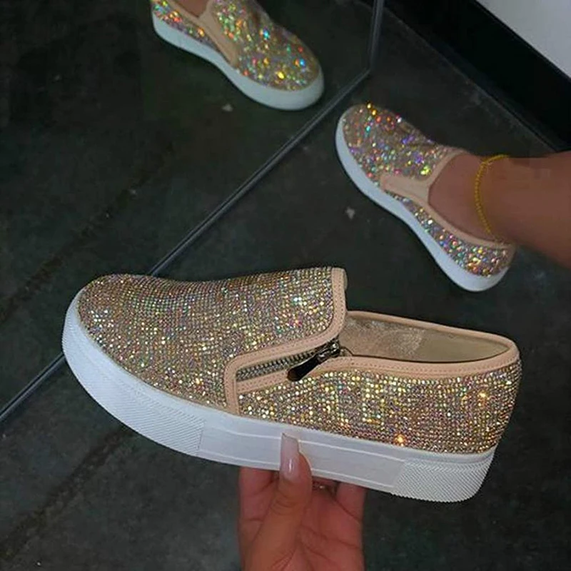 Women Sport Sneaker Fashion Loafers Stylish Shiny Rhinestone Zip Platform Ladies Vulcanized Slip On lazy Sandals Zapato De Tacón