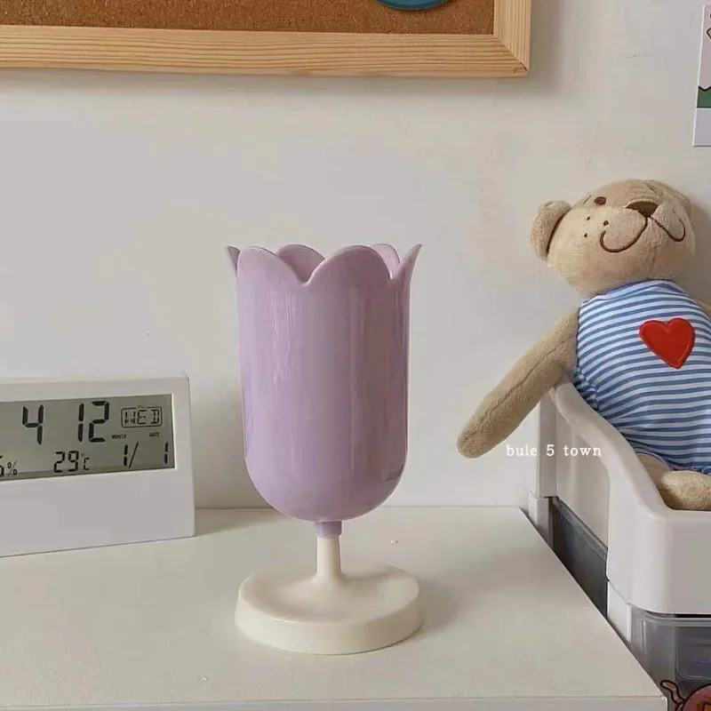 

Мультяшный держатель для ручек с тюльпанами