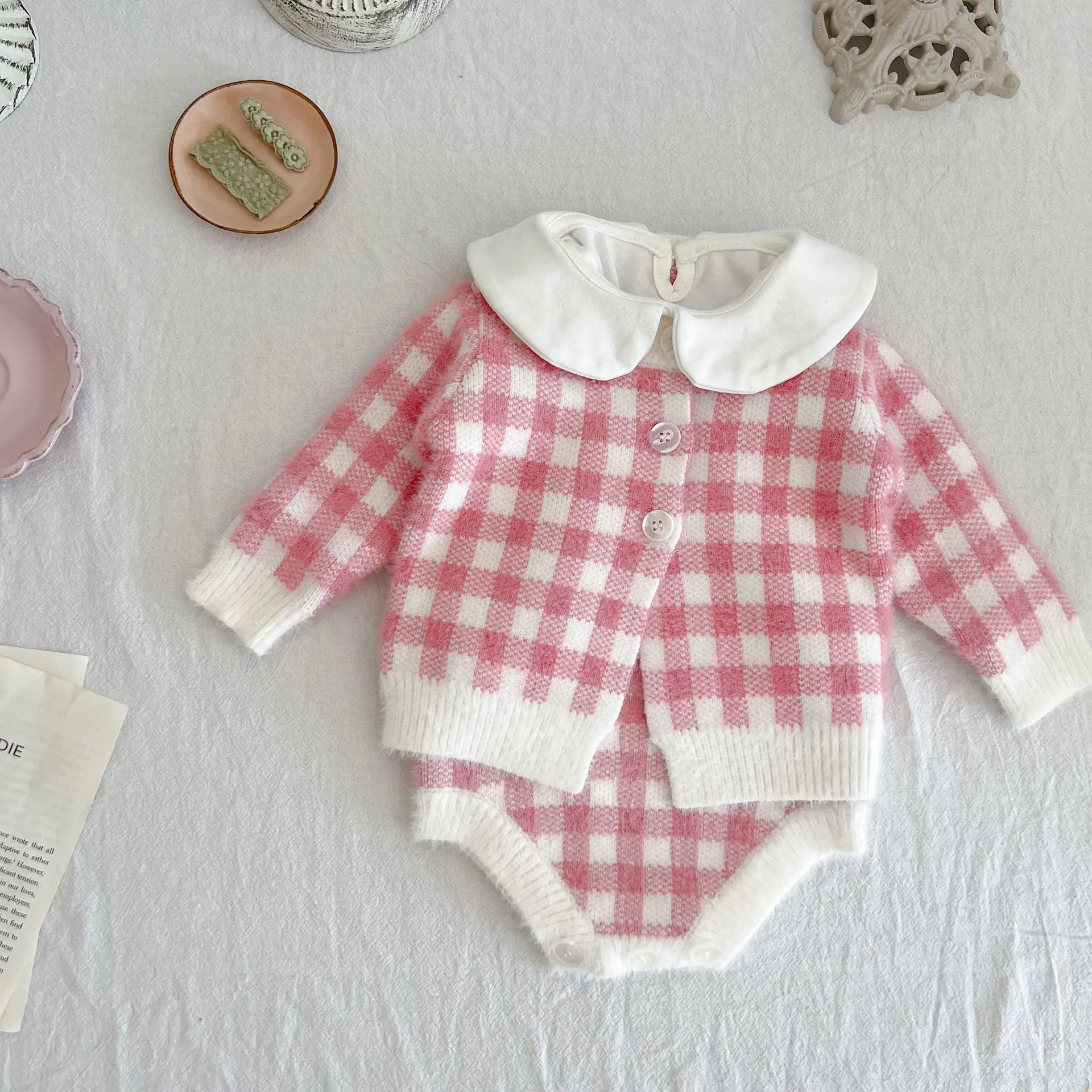 

2022 three Piece Baby Girl Warm Sweet Plaid Coat Infant Girl Clothes With Button White Tops Baby Girl Costume