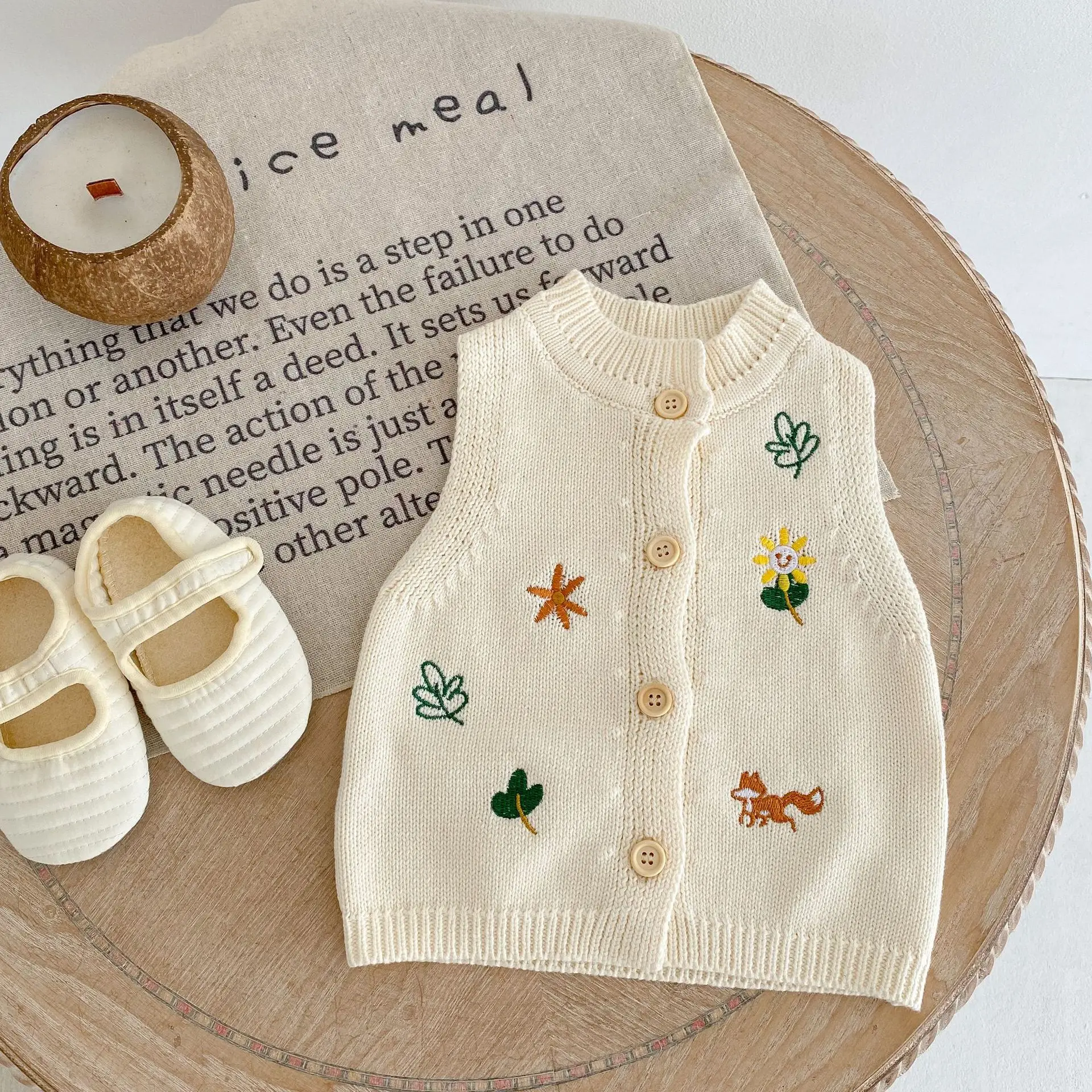 

Однобортный жилет с рисунком для новорожденных от 0 до 3 лет милый кардиган без рукавов с вышивкой для девочек, новое весеннее трикотажное па...