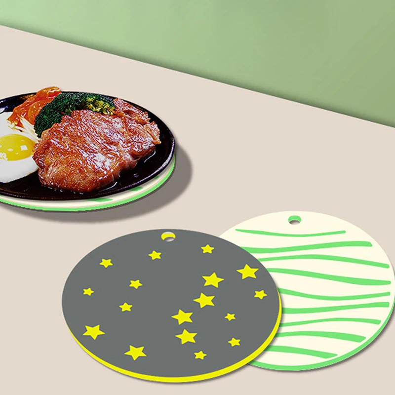 

2-in-1 Silicone Coaster Dual-Layer Design Anti-Slip Soft Table Mat Heat-Resistant Table Placemat for Kitchen Bar tischset