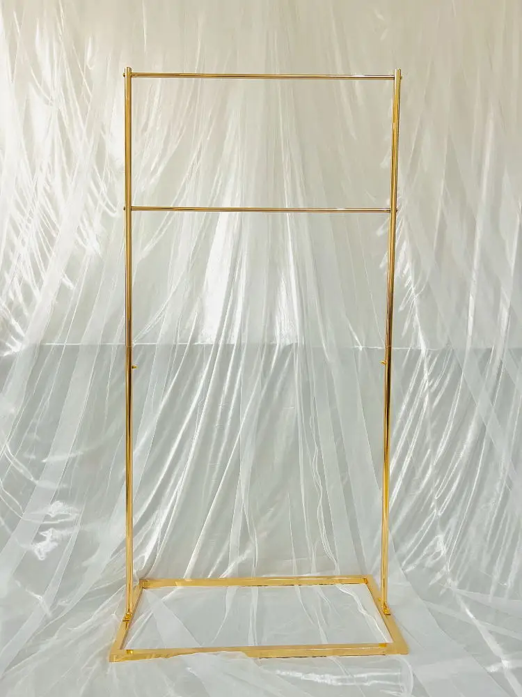 Рисунок 3 - блестящие зеркальные золотые свадебные