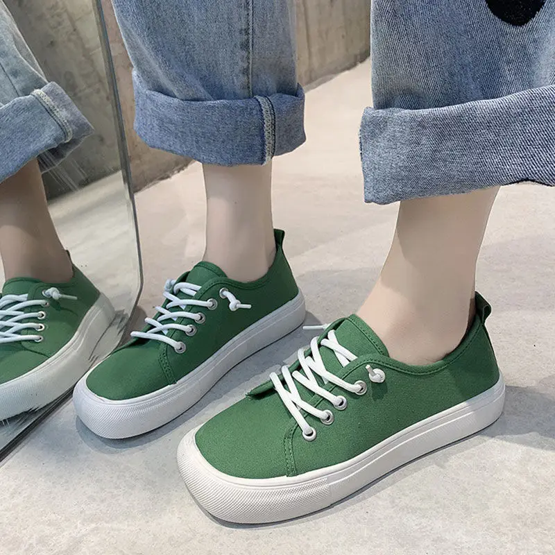Women's Spring Summer Canvas Shoes Women Low Top Sneakers Wide Toe Lace Up Trainers Shoes 2023 Woman Vulcanized Sports Shoes