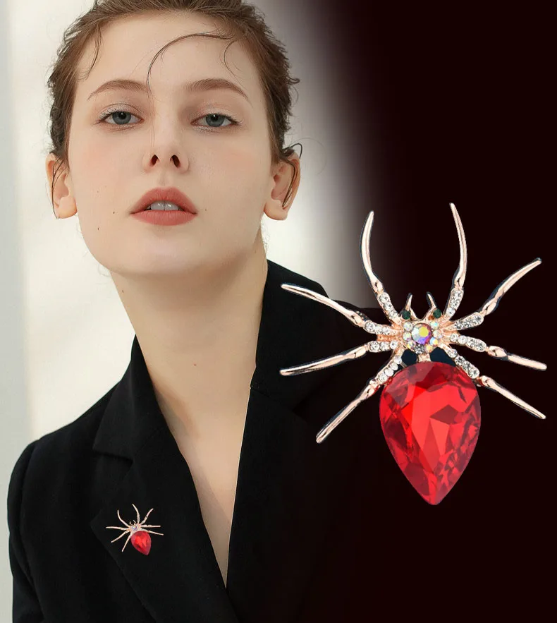 

Halloween brooch, party ball, rhinestone glass inlay, elegant and shining spider