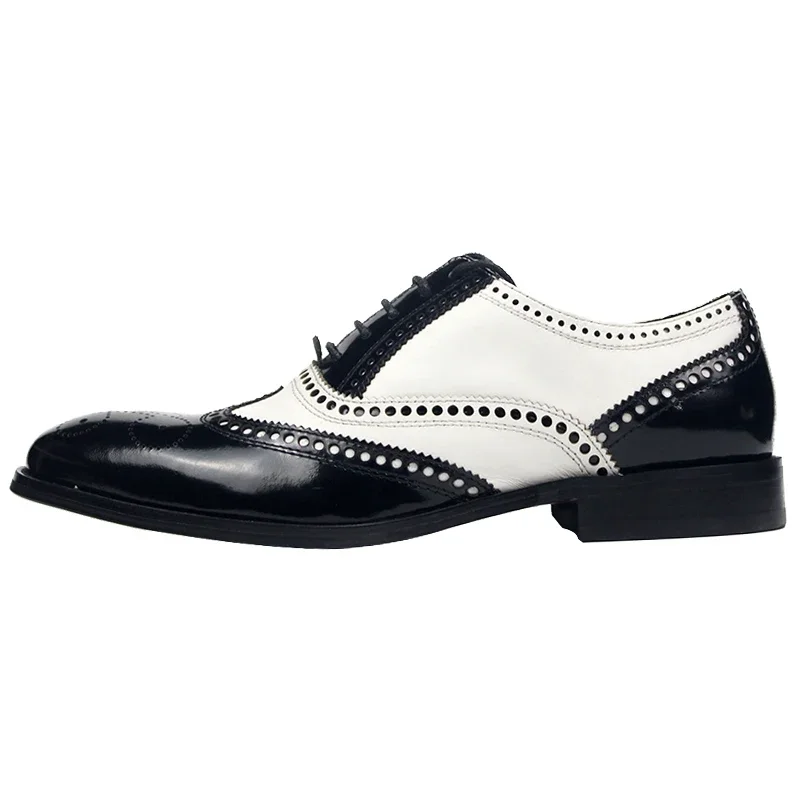 2025 Черно-белые туфли из коровьей кожи в британском стиле Brock резные оксфорды