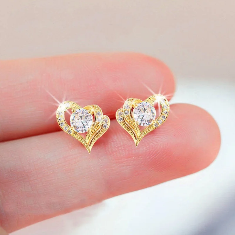 

Luxury Heart Stud Earrings with Dazzling Cubic Zirconia Fashion Accessories Daily Wear Temperament Women Jewelry