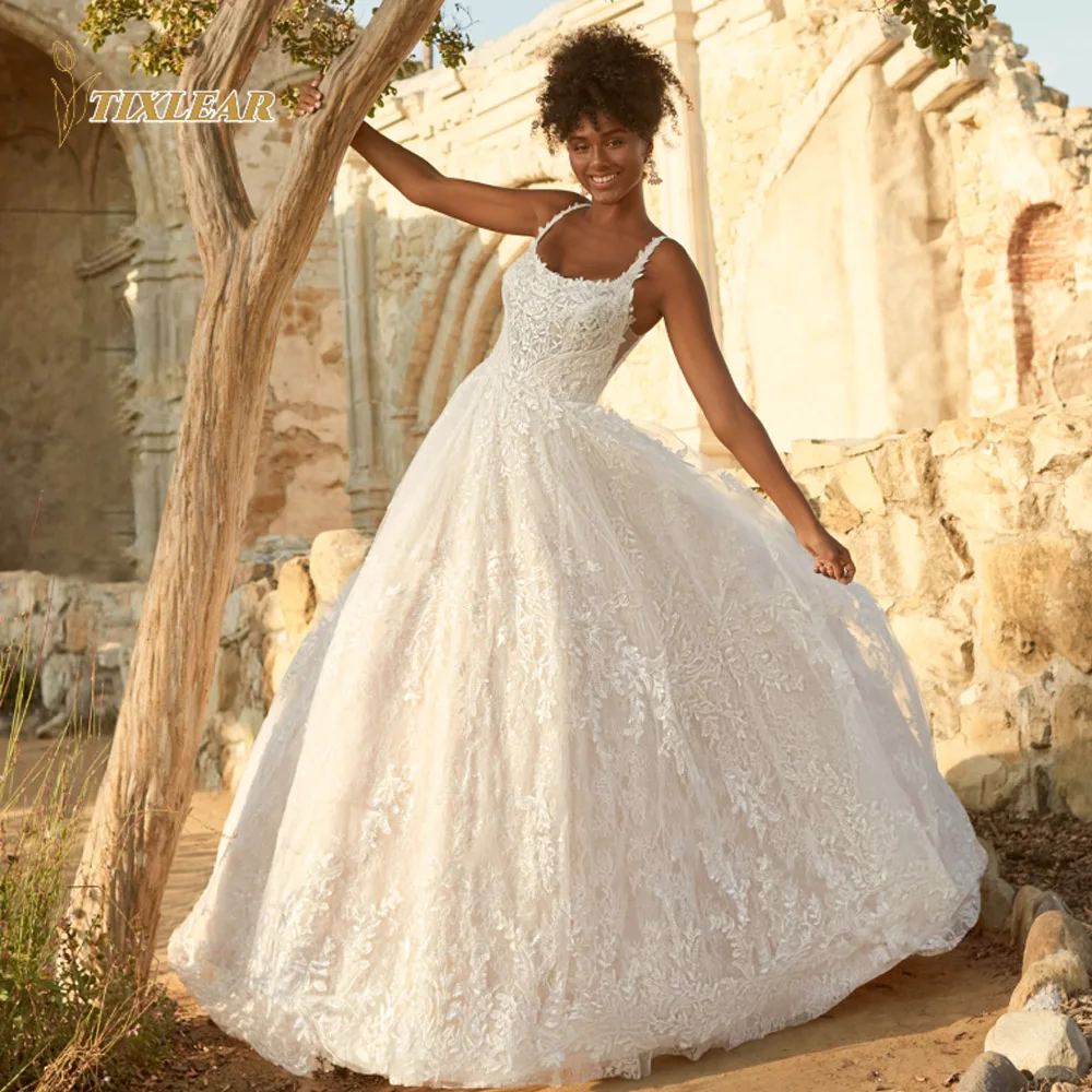 Купи TIXLEAR Luxury Lace Spaghetti Strap Wedding Dress Elegant Floral Print Backless Bridal Gowns A-Line Sweep Train Vestido De Novia за 10,984 рублей в магазине AliExpress