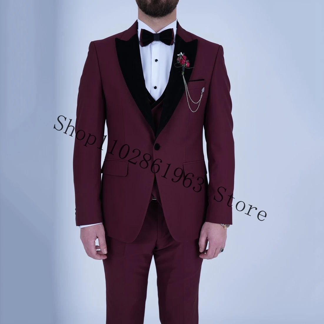 Рисунок 2 - Костюм мужской бордовый из трех предметов