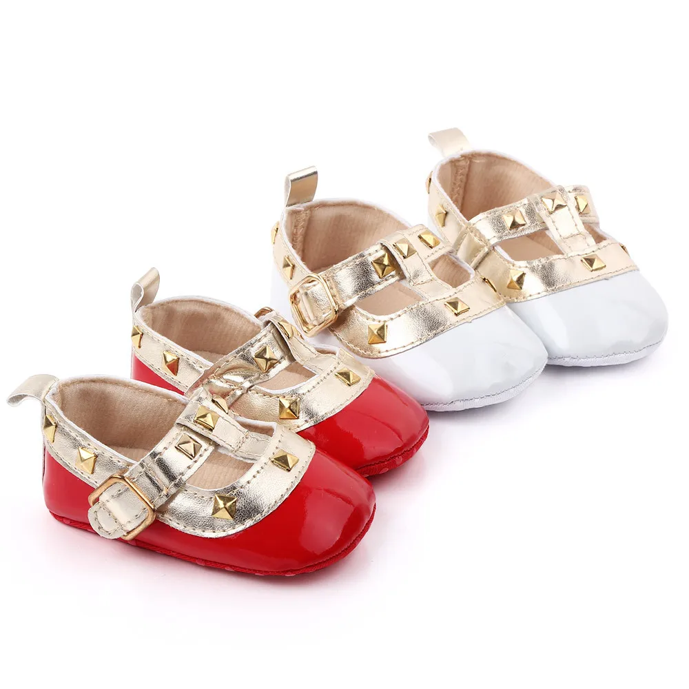 

Новинка 2023, Брендовая обувь для новорожденных девочек с бантом, обувь принцессы, мягкая подошва, кожаная однотонная обувь для детской кроватки, с ремешком и пряжкой, на плоской подошве и каблуке