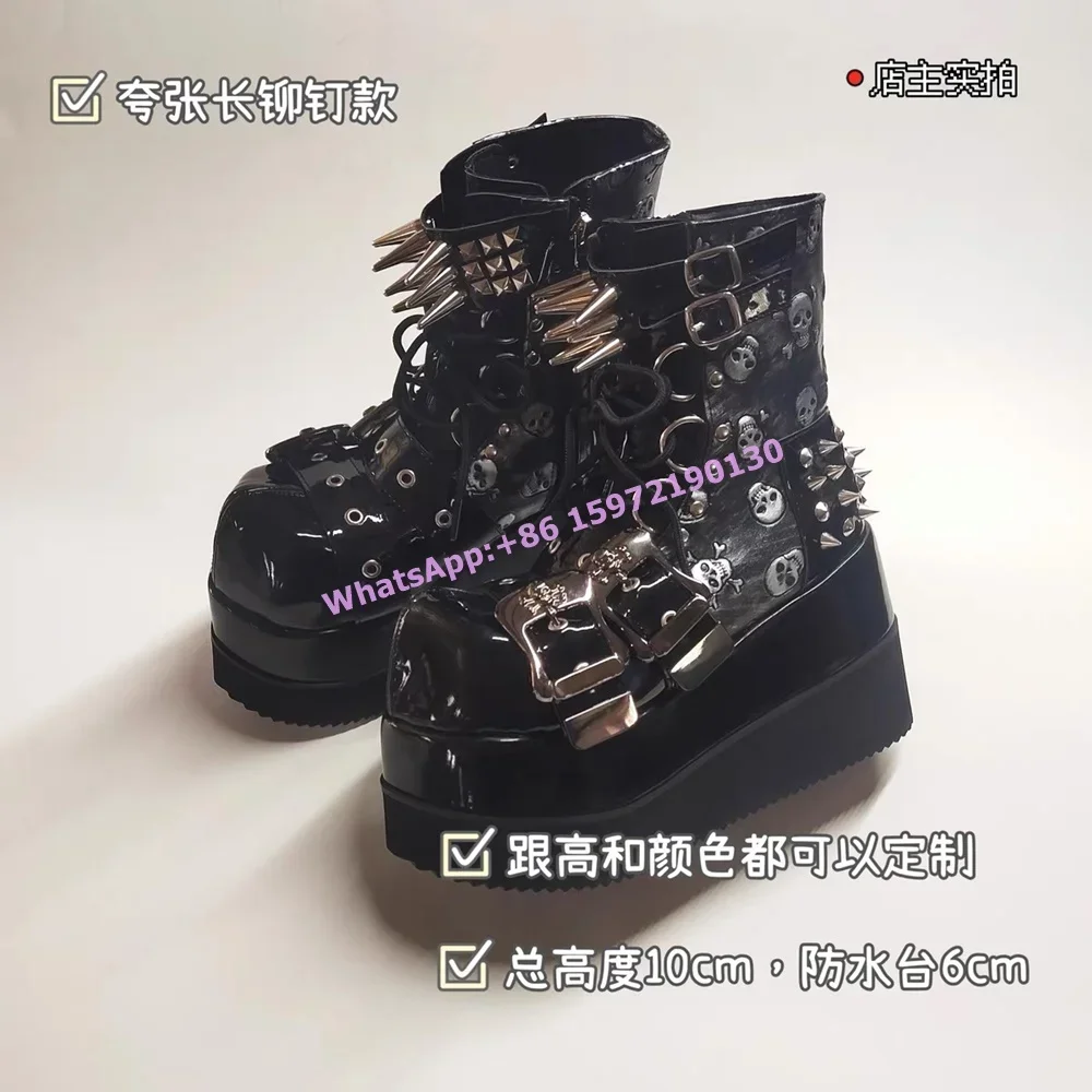 Темные кожаные ботинки с заклепками в стиле панк ремень пряжкой острые шипы