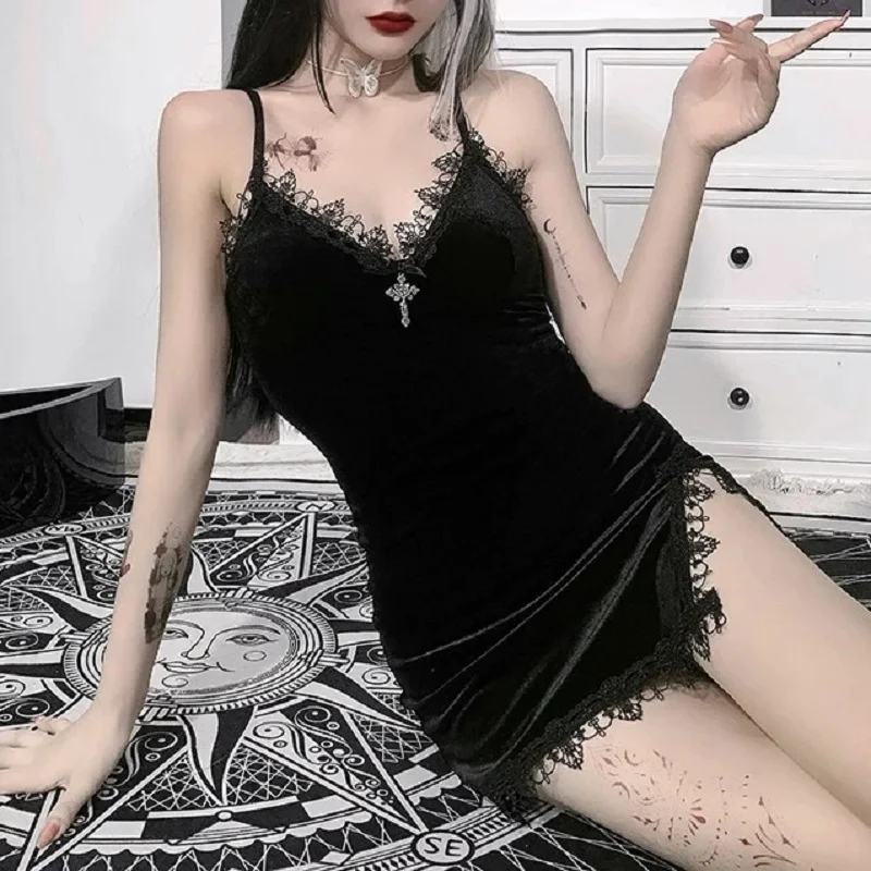 

Gothic velvet dress suspender skirt sexy hot girl lace lace cross velvet waist long dress nightdress slim hip skirt dress