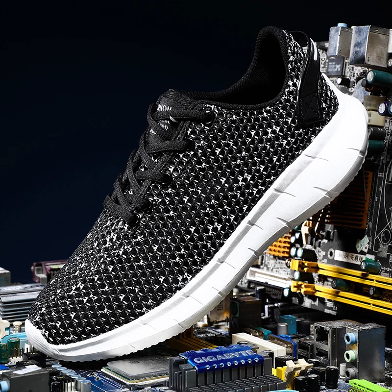 

Fujeak Lightweight Sports Men Shoes Fashion Casual Shoes Breathable Mesh Sneakers Plus Size Men's Shoes Non-Slip Running Shoes