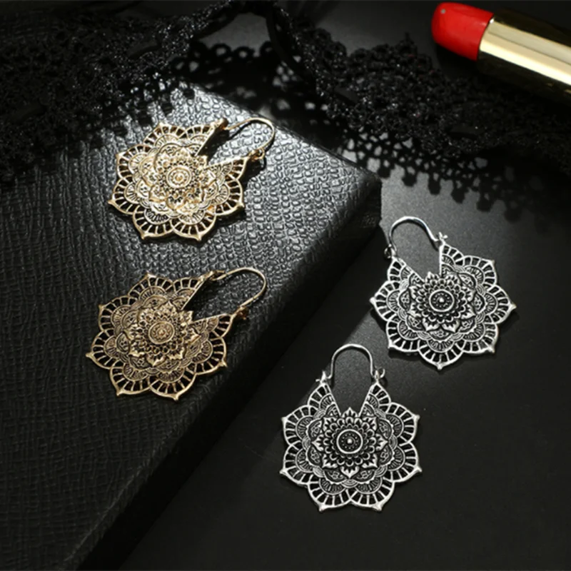 

Fashion Vintage Ethnic Metal Cutout Flower Earrings for Women Simple jewelry