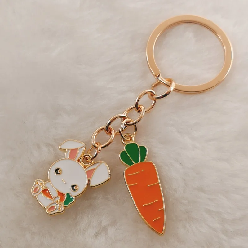 Модный милый кролик-брелок для ключей женский с эмалевой морковкой для автомобиля или сумки подарок.