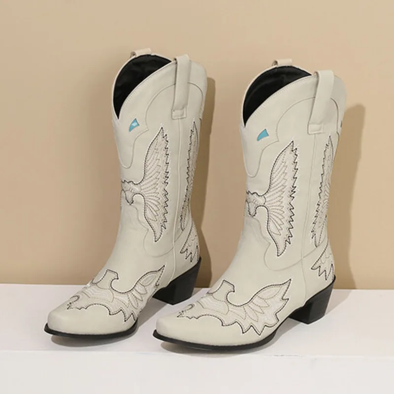 

Белые женские ковбойские ботинки в западном стиле, весна 2023, женская обувь без застежек до середины икры с вышивкой на массивном каблуке