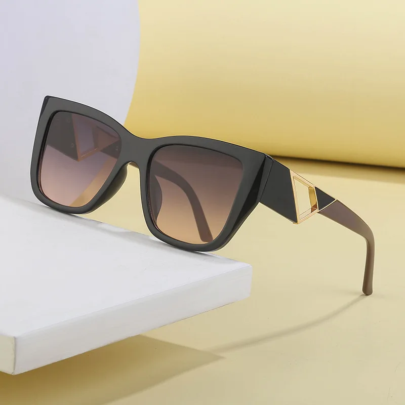 

Cat Eye Hollow Out Sunglasses For Women Men Luxury Retro Fashion Ladies Male Car Drive Travel UV400 Glasses Eyeglasses Shades