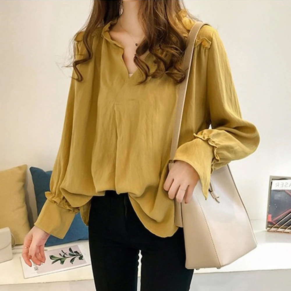 

Женская блузка с V-образным вырезом, длинным рукавом и воланом