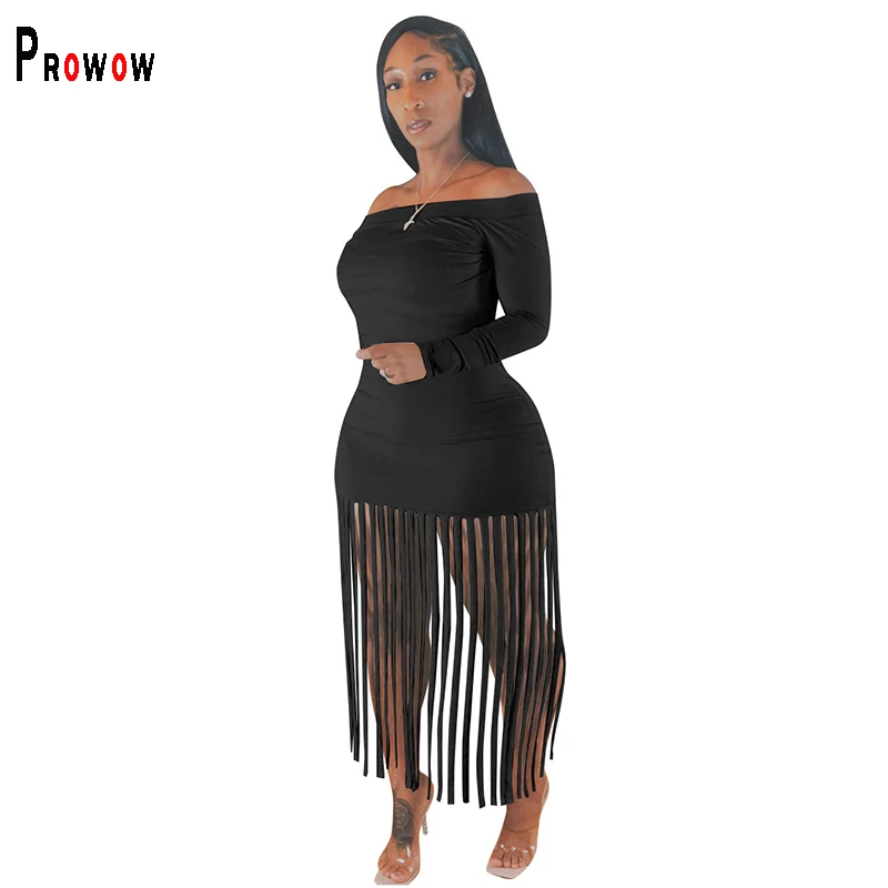 

Женское платье с длинным рукавом и кисточками, с открытыми плечами