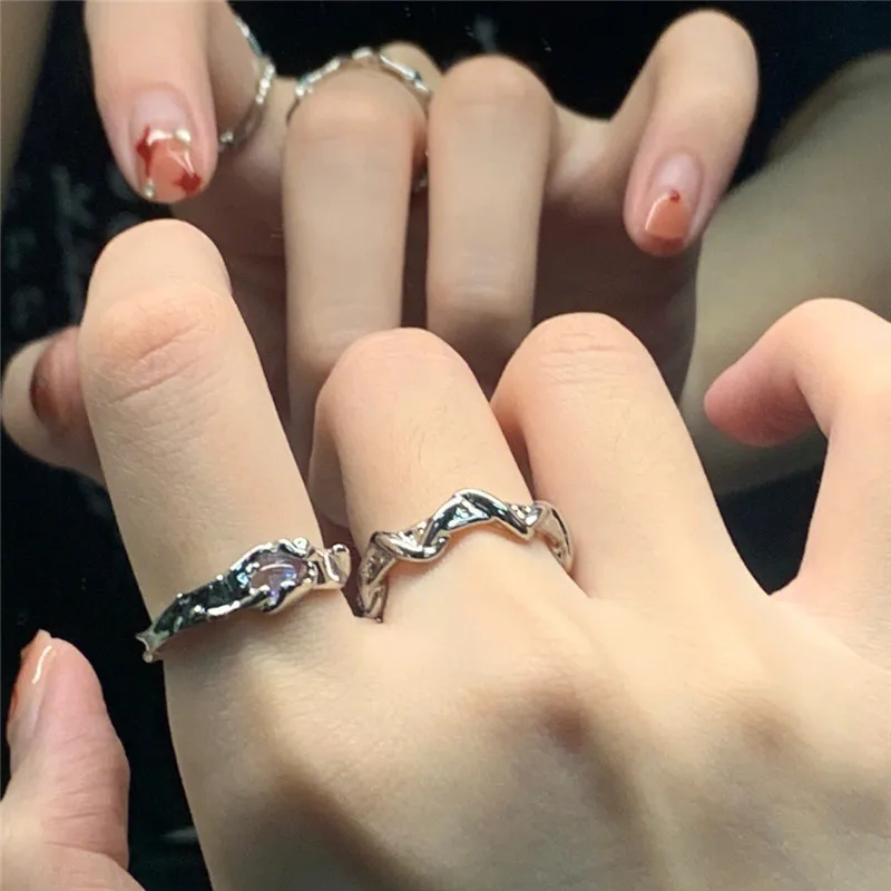 

Vintage Irregular Wavy Inlay Moonstone Ring Fashion Design Personalized Adjustable Opening Rings for Women Lovers Jewelry Gifts