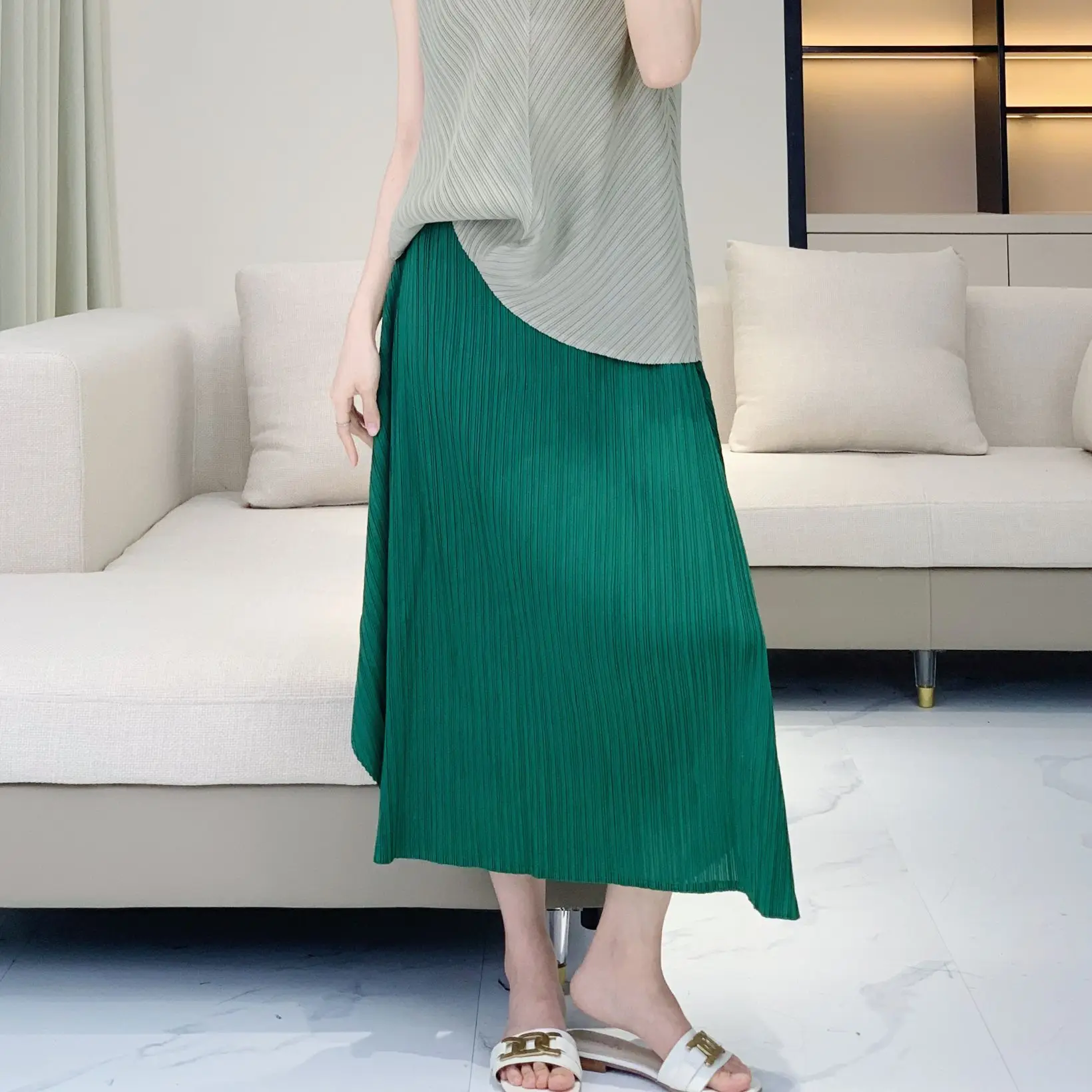 Женская плиссированная юбка с разрезом по бокам однотонная Повседневная простая