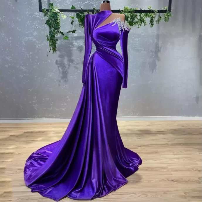 

Mermaid Purple Prom Dresses With Beaded Crystals Long Sleeve Velvet Satin Party Gowns Pleats Pleated Eevning Gowns Wear
