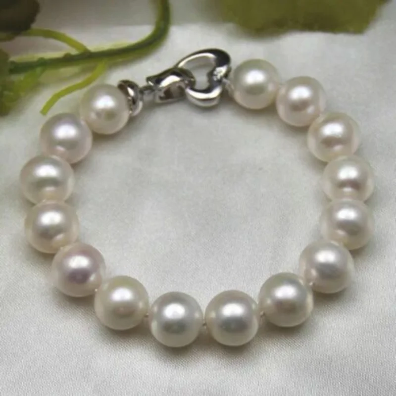 

Gorgeous 10-11mm South Sea White Round Pearl Bracelet 7.5-8"