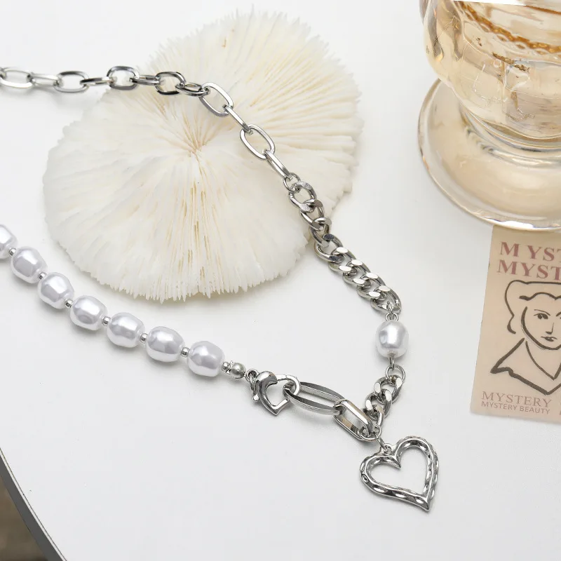 

Heart-shaped Pearl Pendant French Retro Necklace Ins Stitching Love Clavicle Chain For Girls Boutique Accessories Pendants
