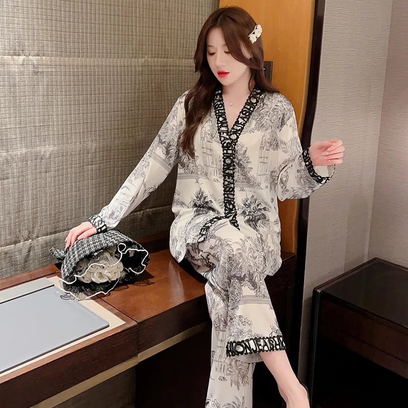 Spring Mountain Rudai Pajamas Women's Spring New Ice and Snow Silk Pants Long sleeved Printed Outwear Home Fur