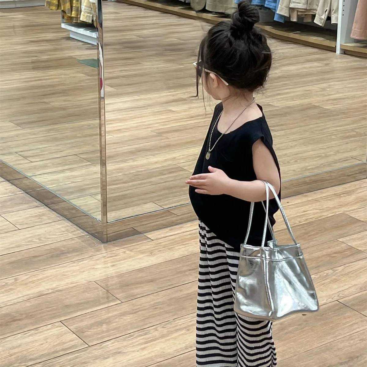 Лето 2024 детская одежда в Корейском стиле новый продукт черные широкие штаны