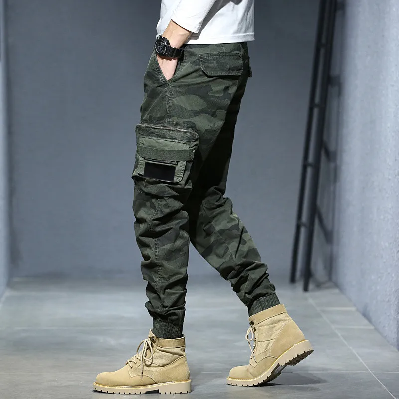 

Outdoor Military Retro Multi Pocket Cargo Pants Man Classic Compass Armband Embroidered Camouflage Men Pant Cargo Pants Clothing