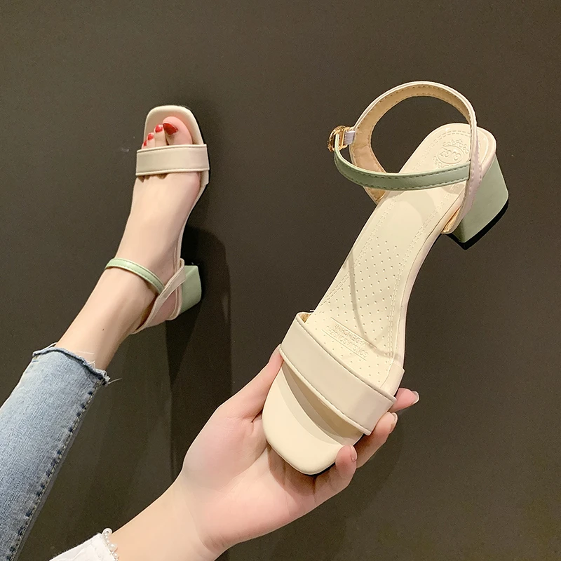 

Босоножки на толстом каблуке с ремешком One word, Новинка лета 2022, женские универсальные босоножки на среднем каблуке с юбкой, яркие сандалии, ж...