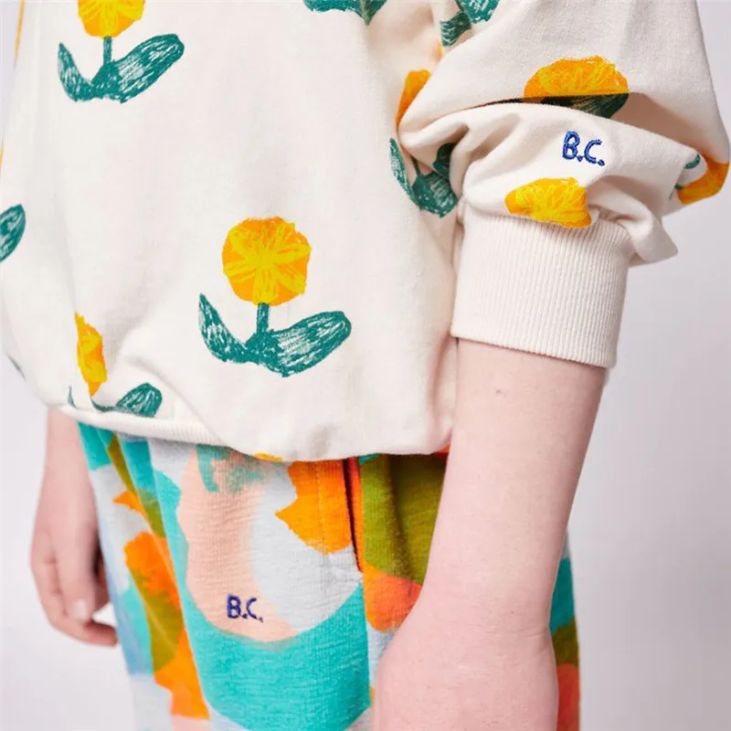 Детские свитера для девочек и мальчиков bobo 2022 Весна Цветочные буквы клубничный