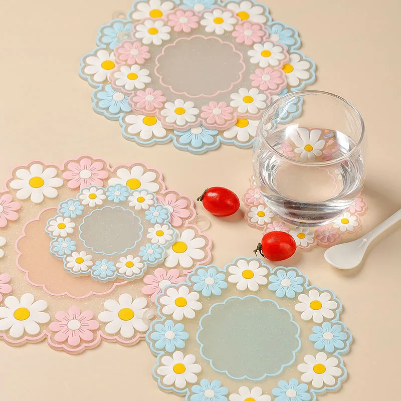 

1Pcs 2Colors Small Fresh Daisy Silicone Insulation Pad Pvc Table Mat High Temperature Resistant Scalding Pot Mat Flower Coasters
