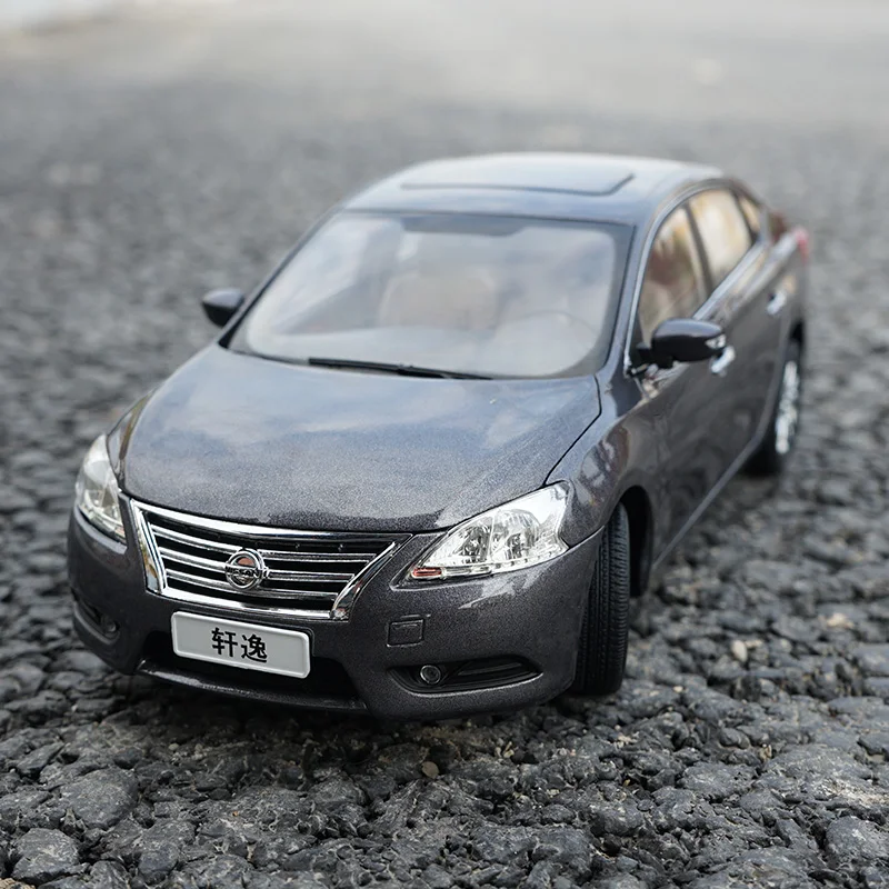 

1:18 NI ~ SAN SYLPHY Игрушечная модель автомобиля из сплава, подарок