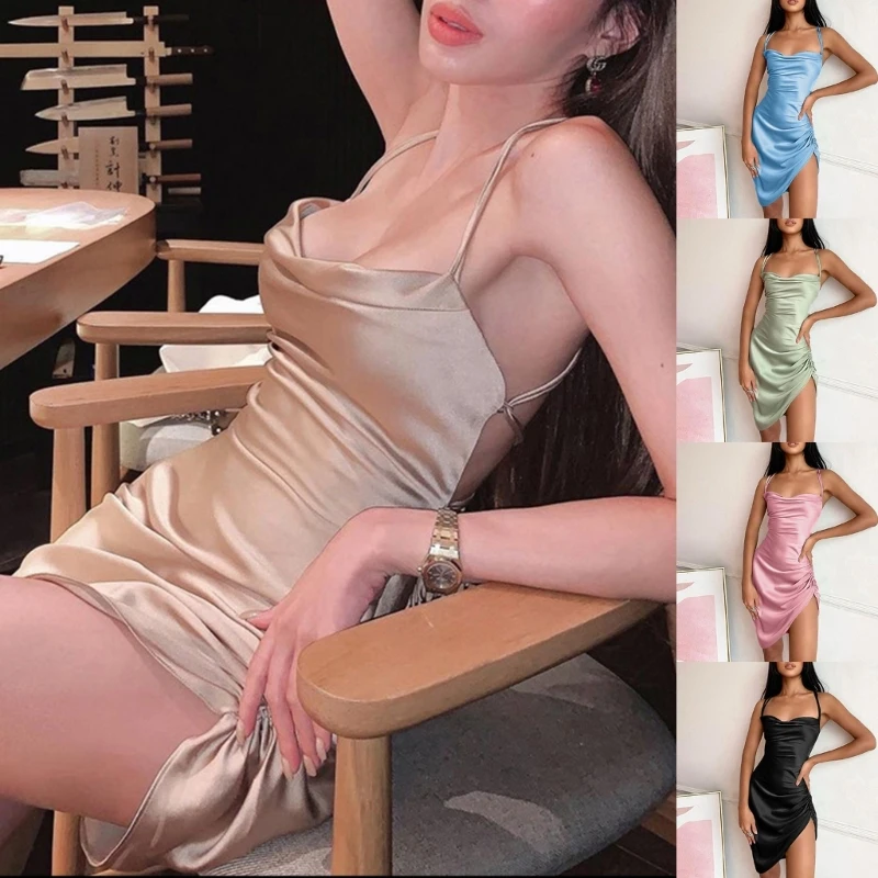 

Женское сексуальное атласное мини-платье на бретелях-спагетти с воротником-хомутом и открытой спиной