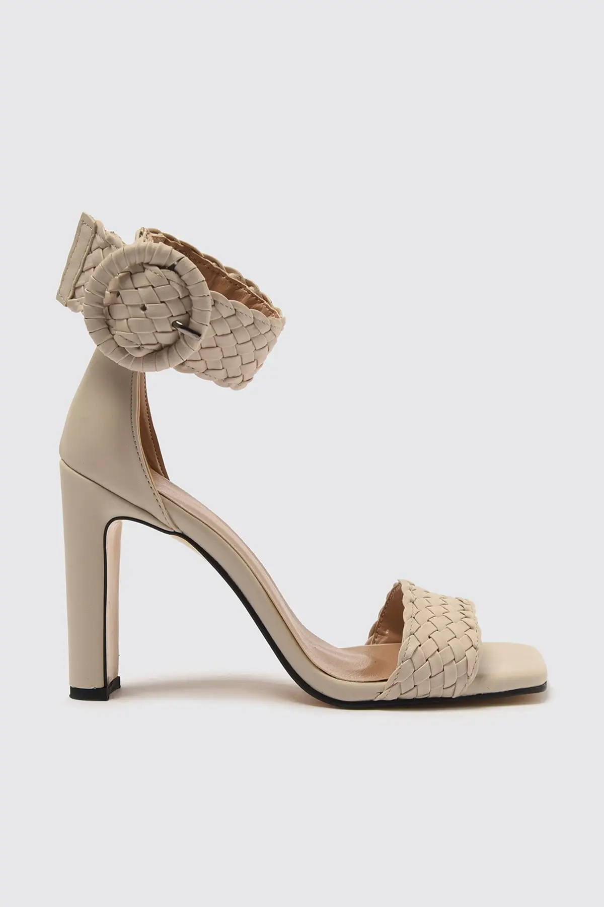 

Trendyol Mesh Detailed Woman Classic Heels Shoes TAKSS21TO0082