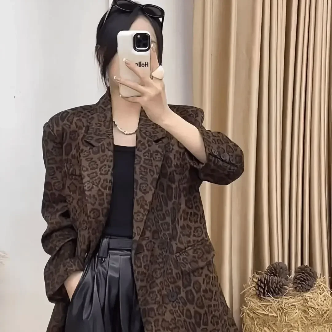 Корейская осенняя теплая бархатная куртка трендовые пальто 2025 года для женщин