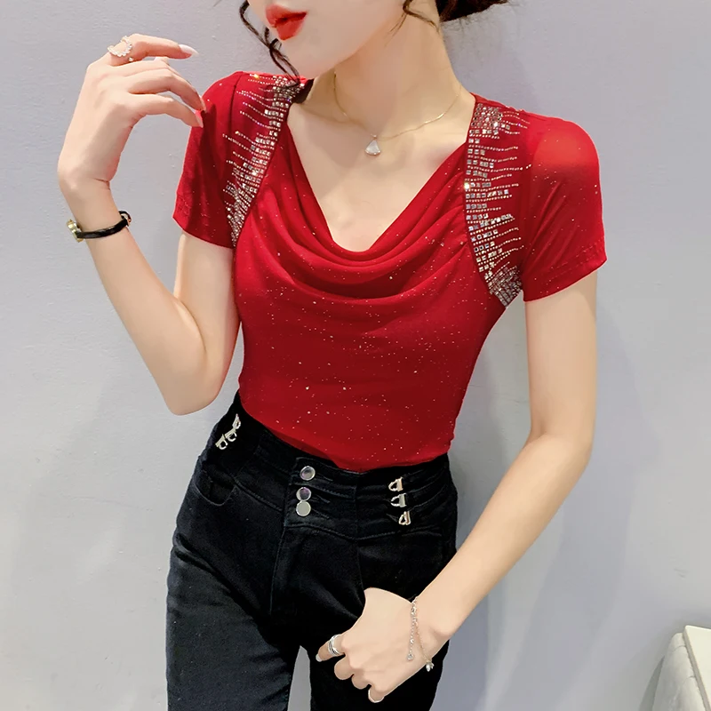 Женская футболка с коротким рукавом V-образным вырезом |