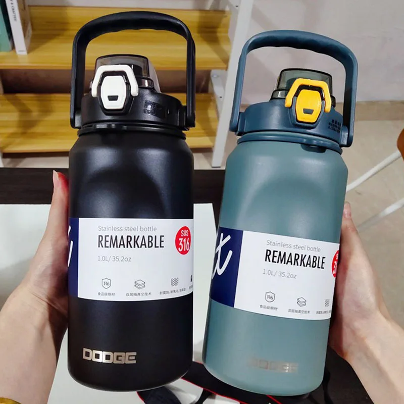 

1000ML Large Capacity Stainless Steel Drum Water Bottle with Straw for Outdoor Sports Portable Insulation and Cold Preservation