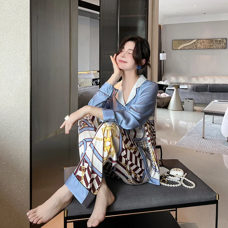 2022 autumn new ice silk pajamas women's net red popular long-sleeved thin high-end silk home clothes spring