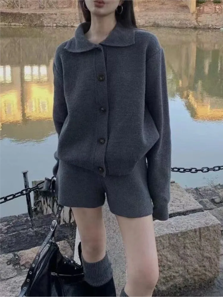 Комплект вязаных шорт для женщин осень 2024 новые однобортные кардиганы с отложным