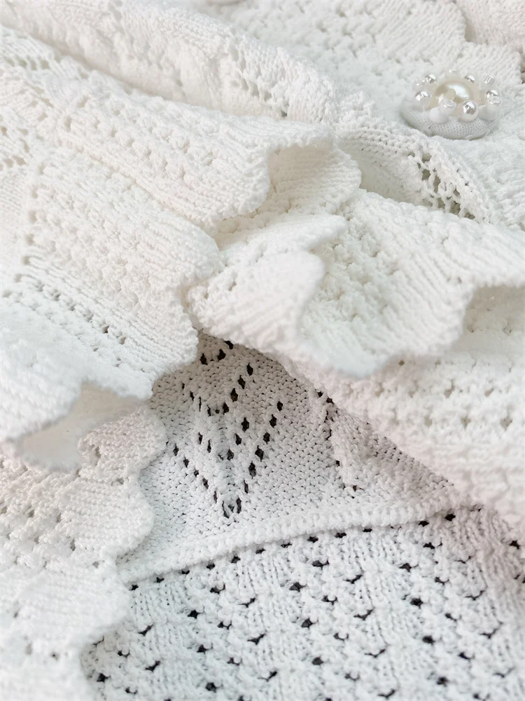 Короткий вязаный свитер для женщин приятный на ощупь однотонный тонкий с