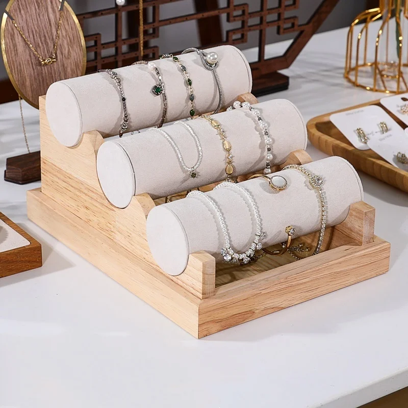 

Деревянная подставка для украшений