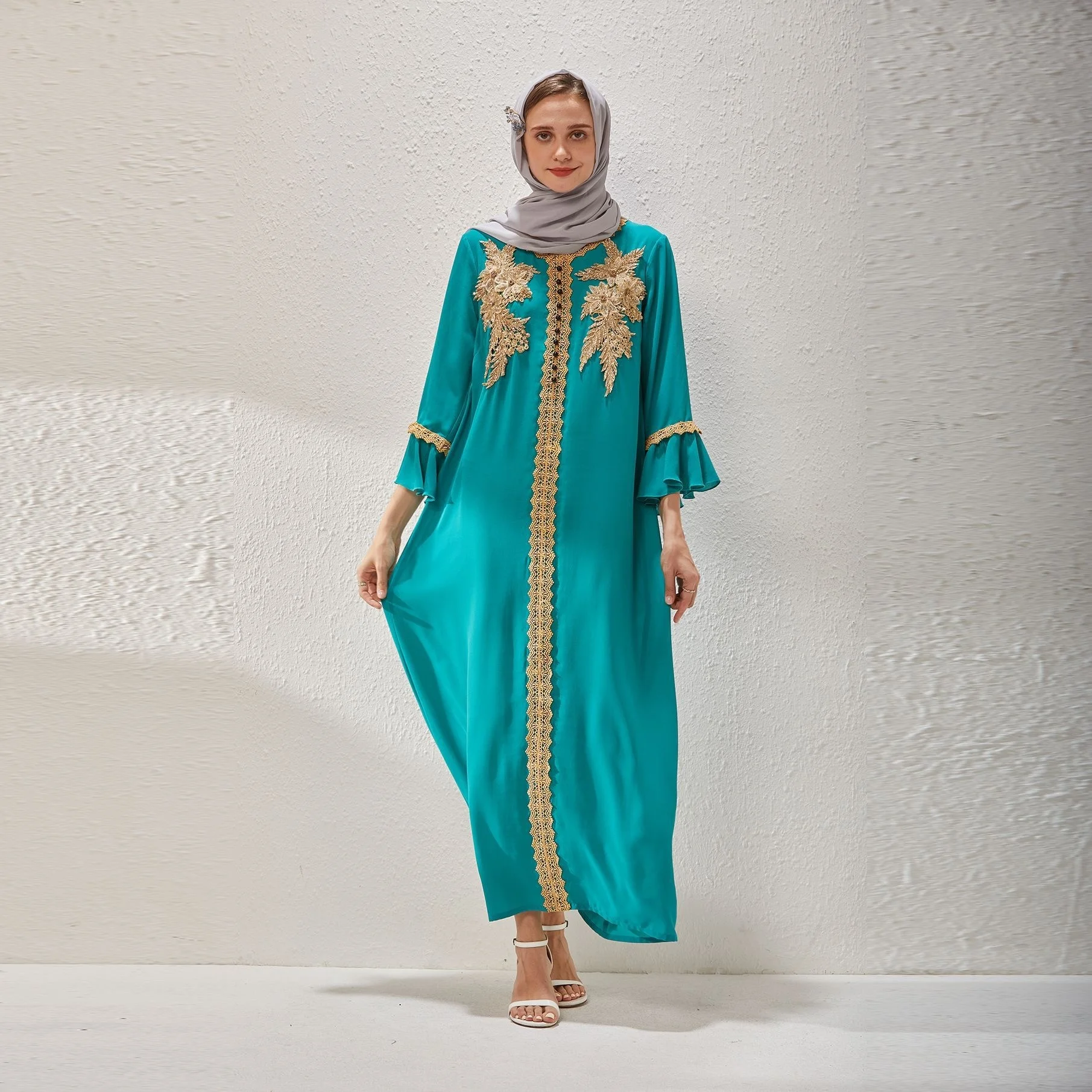 New Fashion Embroidered Applique Arab Muslim Clothing