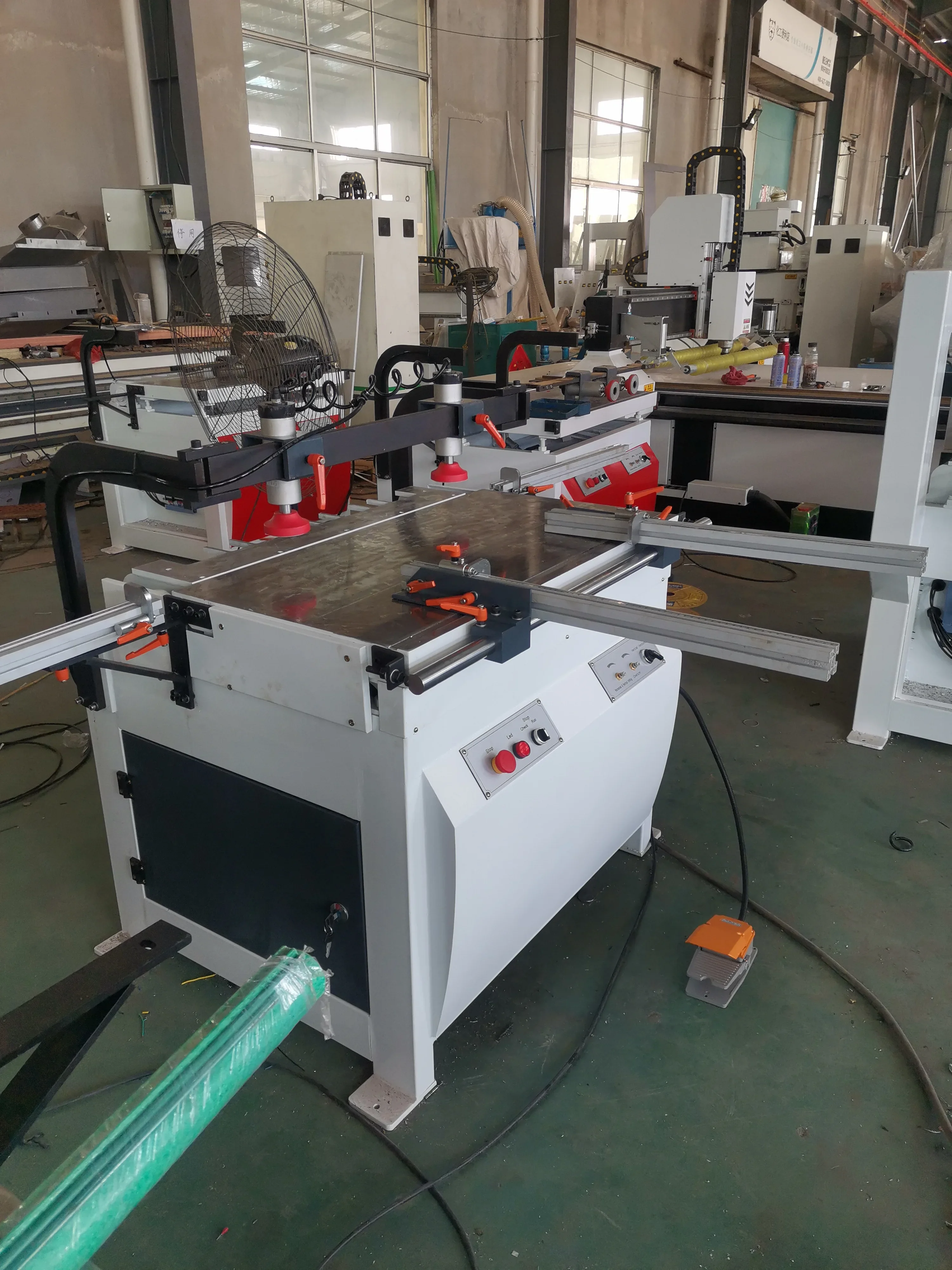 Высококачественная одноголовочная стандартная буровая машина с несколькими